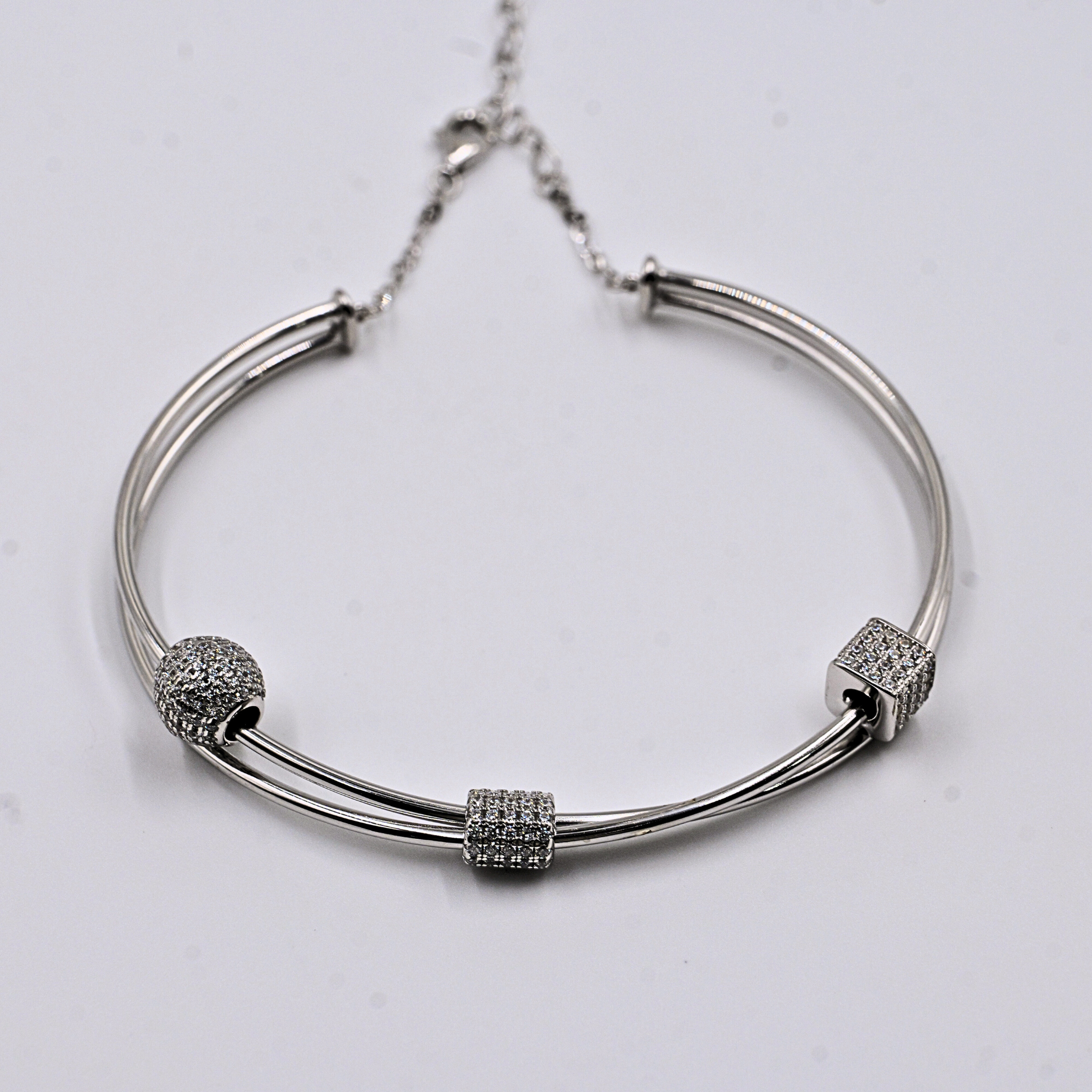 Lumiéra Pavé Orbit Bracelet