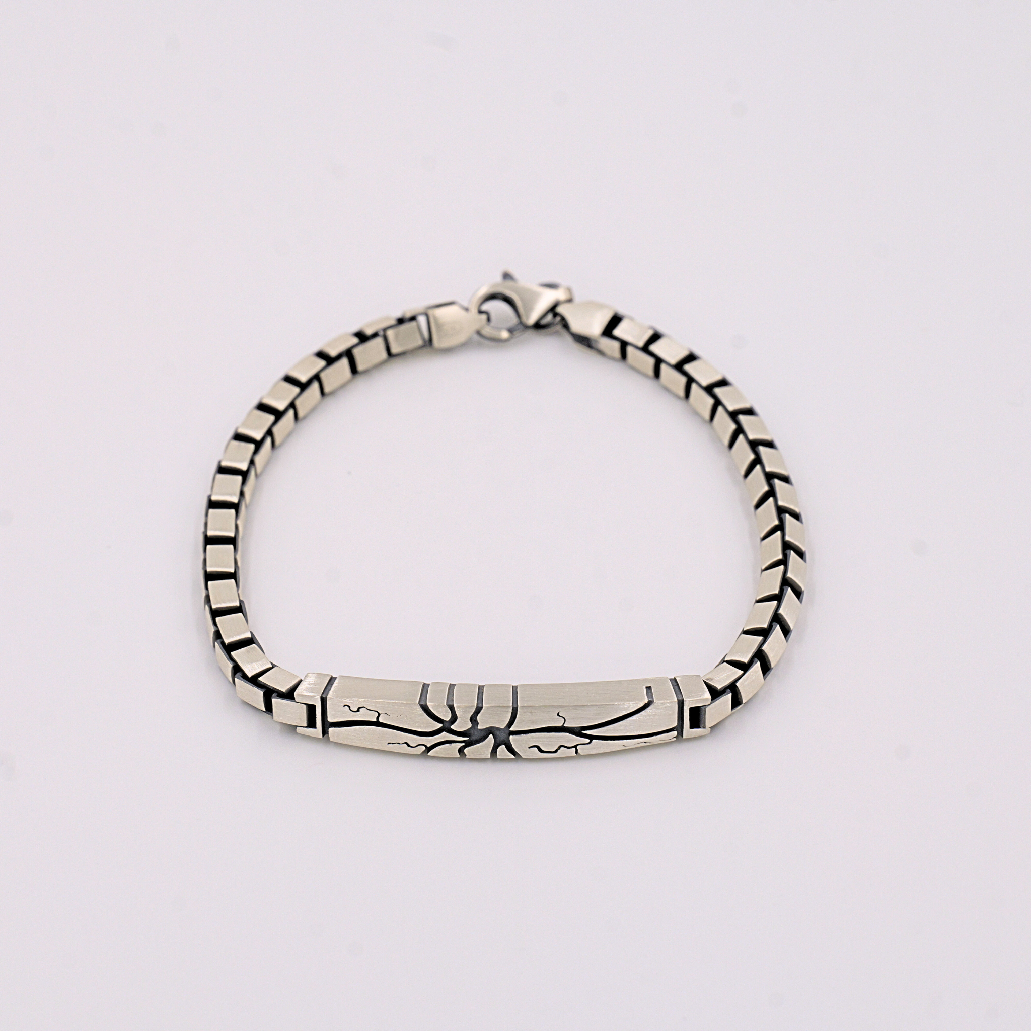 Iron Vein Link Bracelet