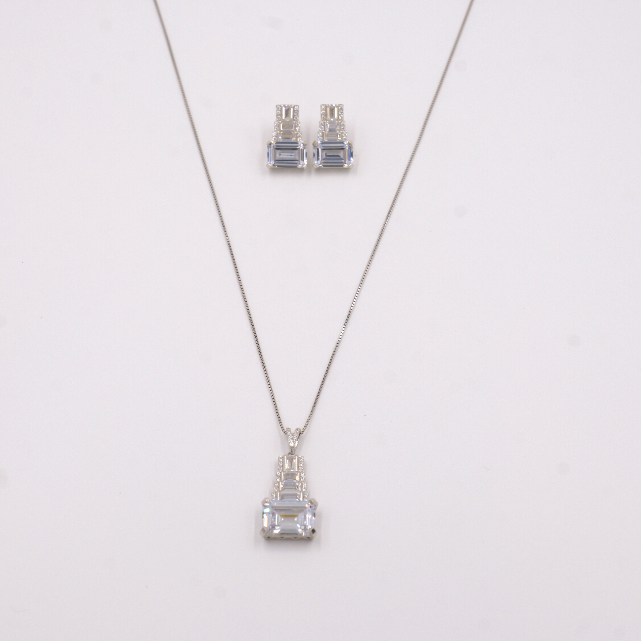 Prism Glow Pendant Set