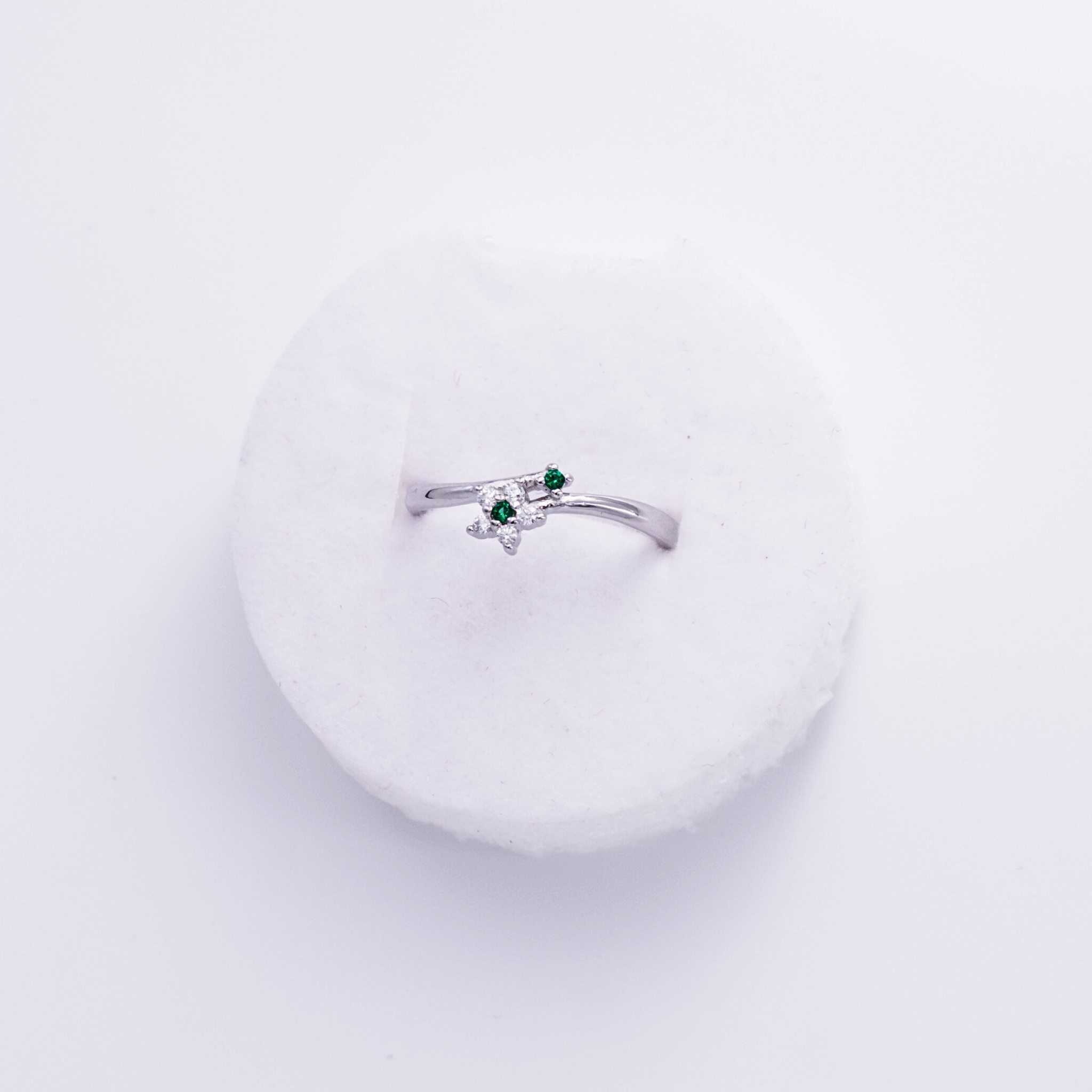 SILVER GREEN RING
